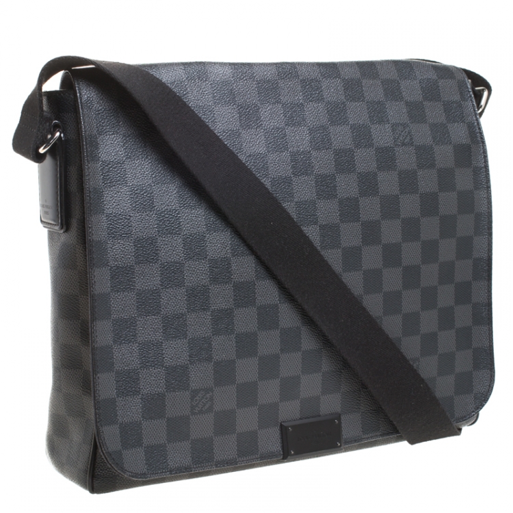 Pre Owned Louis Vuitton Damier Graphite Canvas District MM Bag