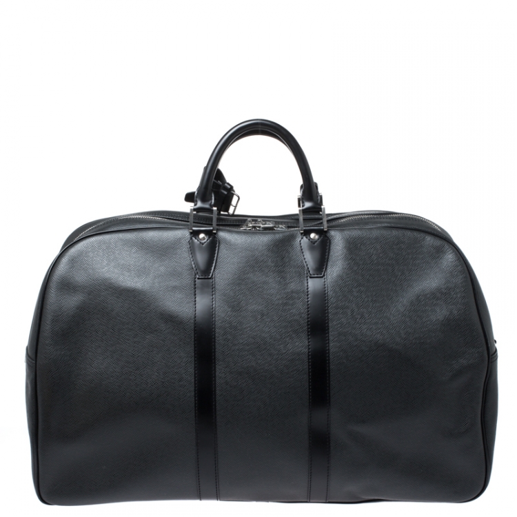 Pre Owned Louis Vuitton Black Taiga Leather Helanga 1 Poche Travel Bag
