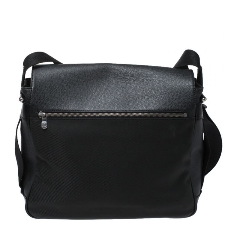 Pre Owned Louis Vuitton Black/Green Taiga Leather and Nylon Viktor Messenger Bag