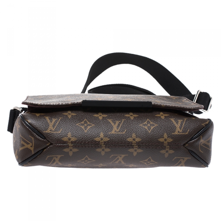 Pre Owned Louis Vuitton Monogram Canvas District PM Bag