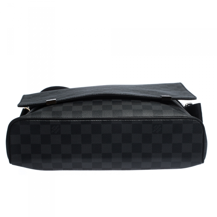 Pre Owned Louis Vuitton Damier Graphite Canvas District MM Bag