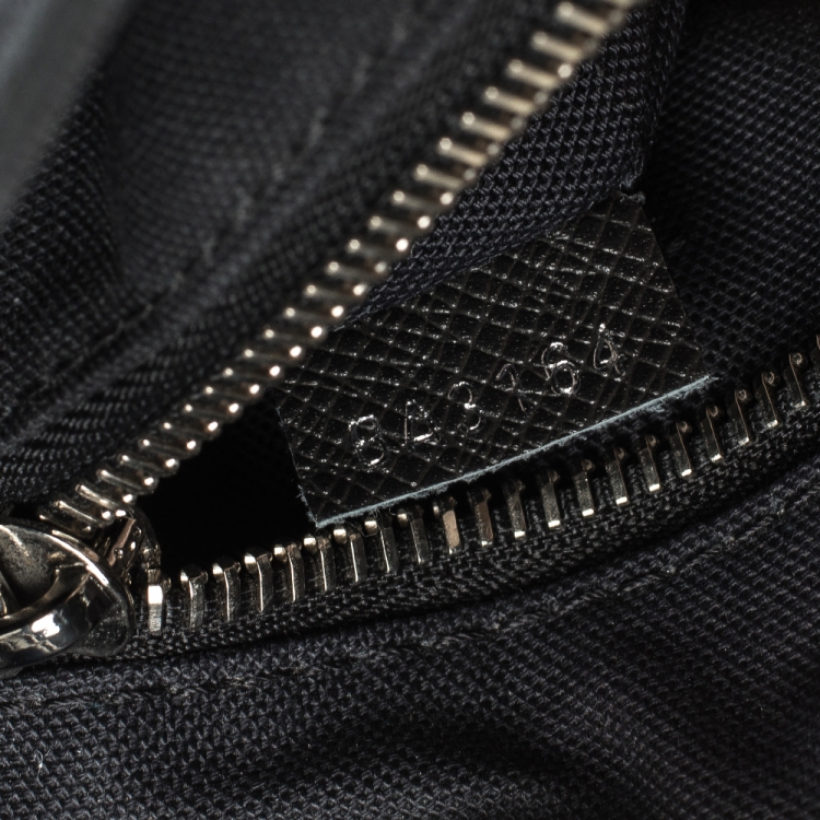 Pre Owned Louis Vuitton Black Taiga Leather Roman PM Bag 