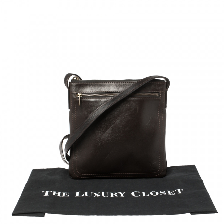 Pre Owned Louis Vuitton Dark Brown Utah Leather Shawnee Pochette Bag