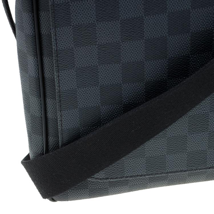 Pre Owned Louis Vuitton Damier Graphite Canvas District MM Bag