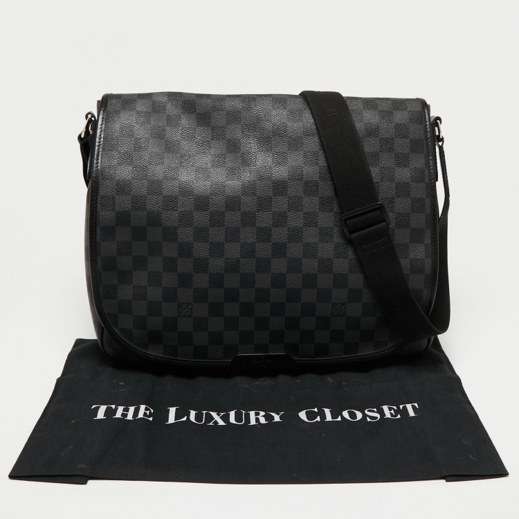 Pre Owned Louis Vuitton Damier Graphite District GM Bag