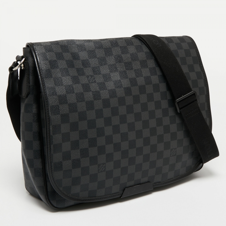 Pre Owned Louis Vuitton Damier Graphite District GM Bag