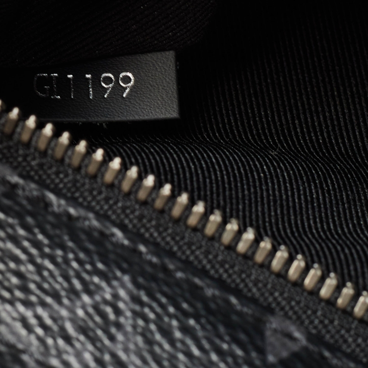 Pre Owned Louis Vuitton Monogram Eclipse Canvas District MM Bag