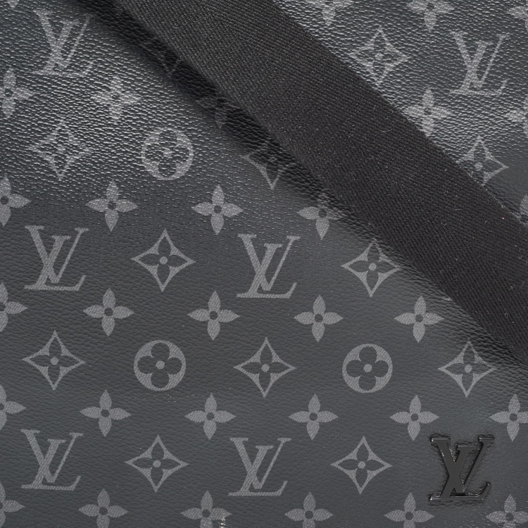 Pre Owned Louis Vuitton Monogram Eclipse Canvas District MM Bag