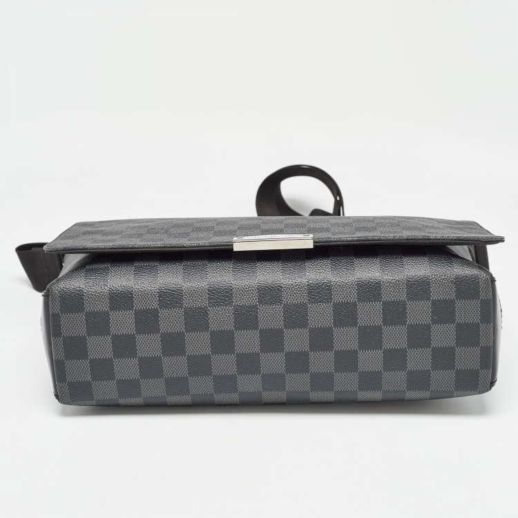 Pre Owned Louis Vuitton Damier Graphite Canvas District MM Bag