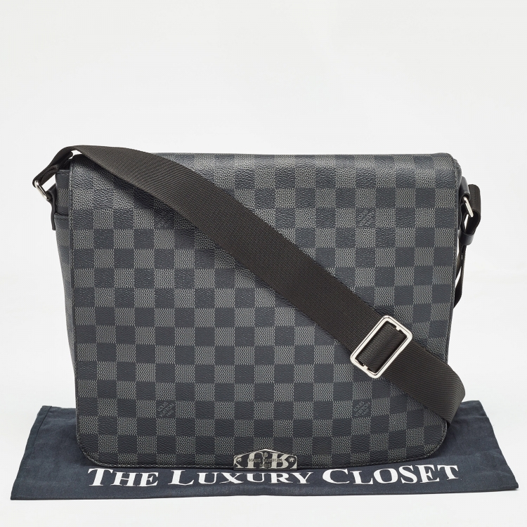 Pre Owned Louis Vuitton Damier Graphite Canvas District MM Bag