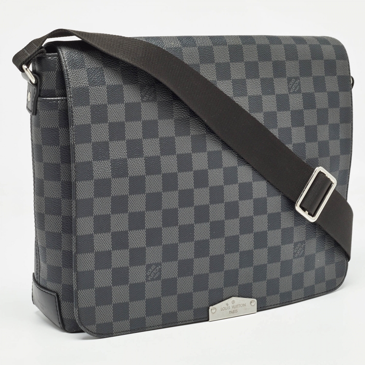Pre Owned Louis Vuitton Damier Graphite Canvas District MM Bag