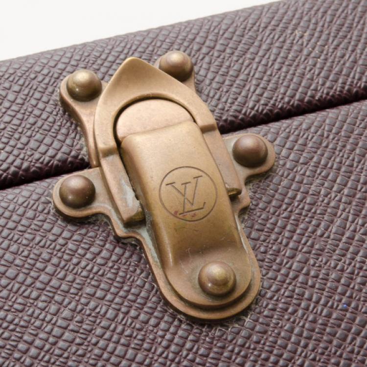 Pre Owned Louis Vuitton Burgundy Taiga Leather President Classeur Briefcase