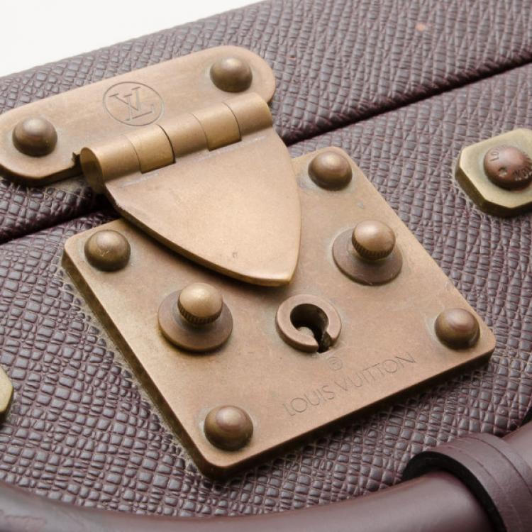 Pre Owned Louis Vuitton Burgundy Taiga Leather President Classeur Briefcase