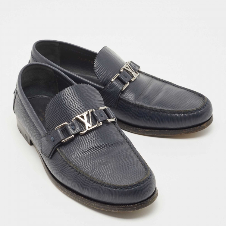 مملوكة مسبقًا Louis Vuitton Navy Blue Leather Slip On Loafers Size 41.5