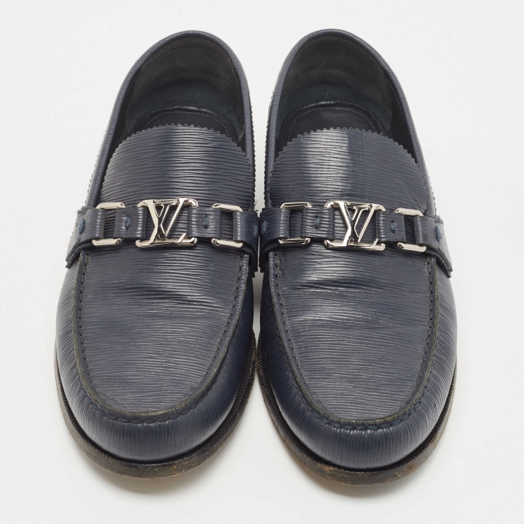 مملوكة مسبقًا Louis Vuitton Navy Blue Leather Slip On Loafers Size 41.5