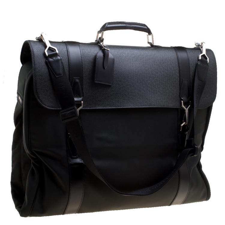 Pre Owned Louis Vuitton Green Taiga Leather and Nylon Garment Bag