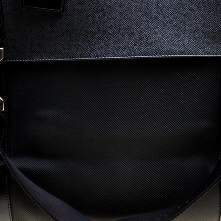 Pre Owned Louis Vuitton Green Taiga Leather and Nylon Garment Bag