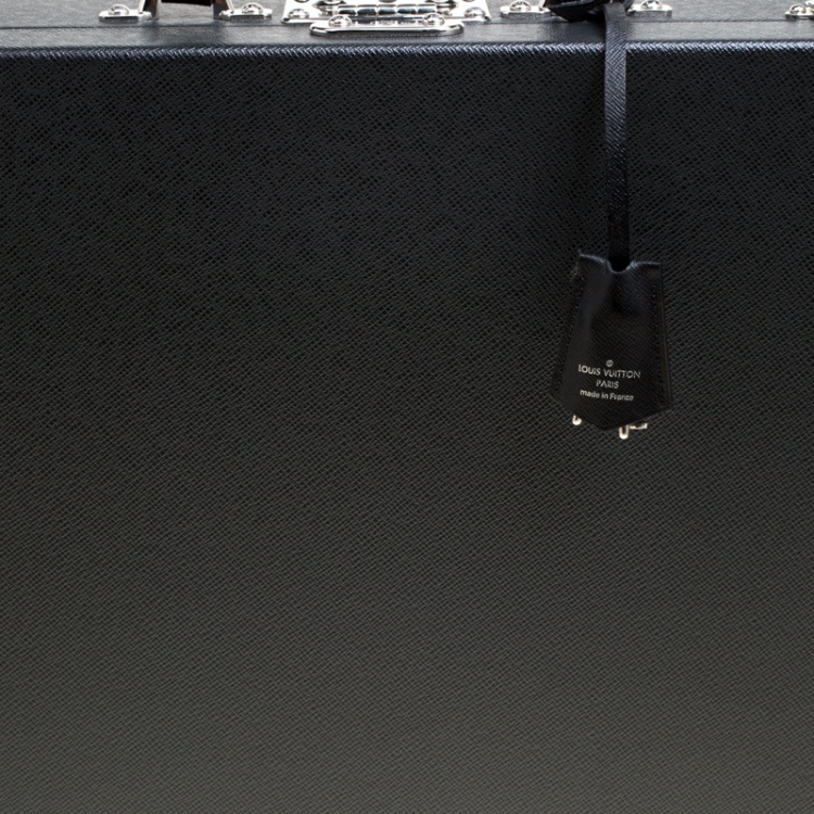 Pre Owned Louis Vuitton Black Taiga Leather President Briefcase