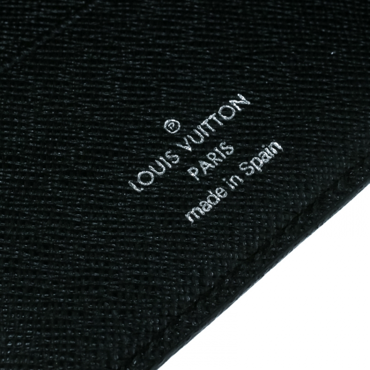 Pre Owned Louis Vuitton Black Taiga Leather Passport Cover