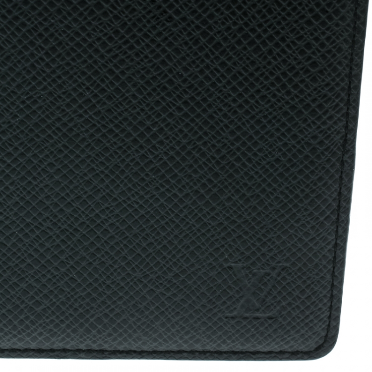 Pre Owned Louis Vuitton Black Taiga Leather Passport Cover