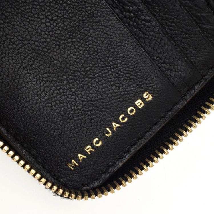 Pre Owned Marc Jacobs Quilted Zip Black Phyton-Effect Leather Wallet 