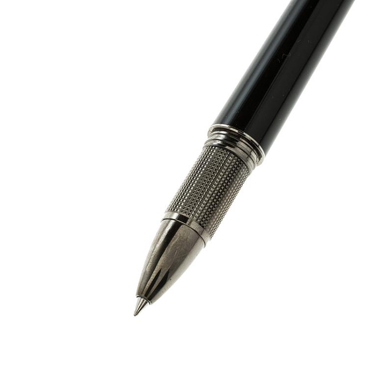 Pre Owned MontBlanc Black Resin StarWalker Rollerball Pen