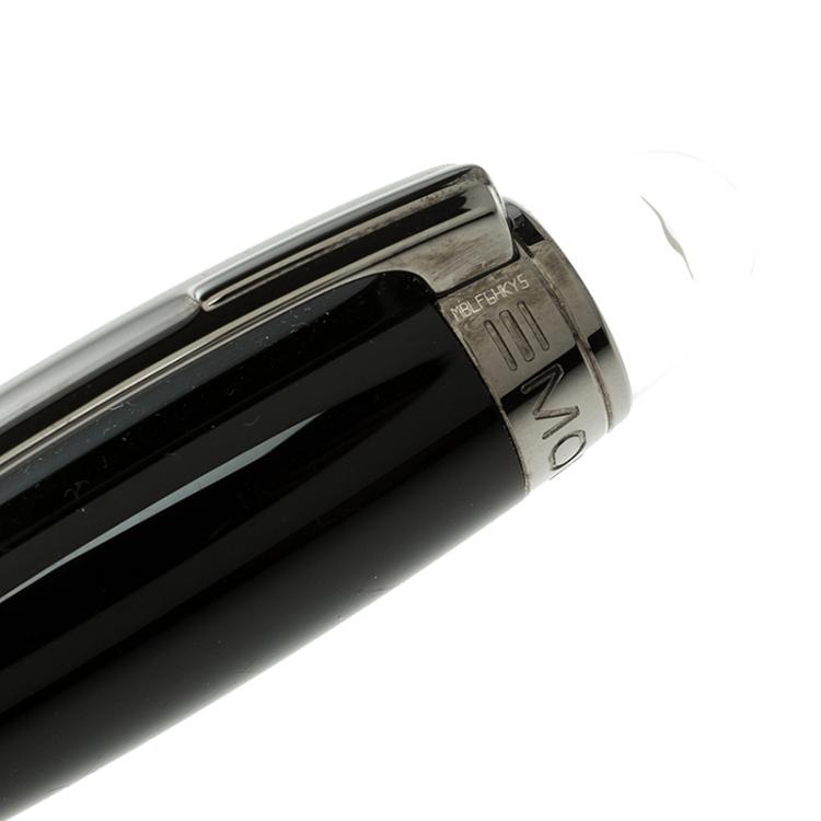 Pre Owned MontBlanc Black Resin StarWalker Rollerball Pen