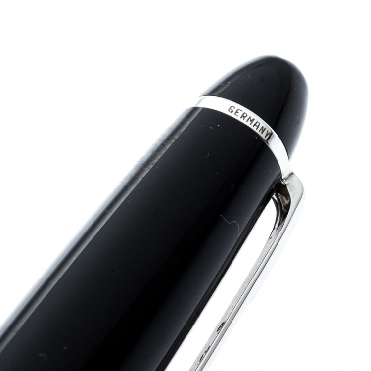 Pre Owned Montblanc Black Meisterstuck Resin Silver Tone Ballpoint Pen
