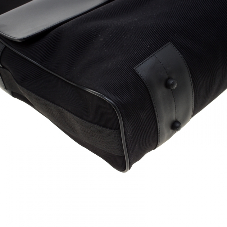 مملوكة مسبقًا Mont Blanc Black Nylon and Leather NightFlight Messenger Bag