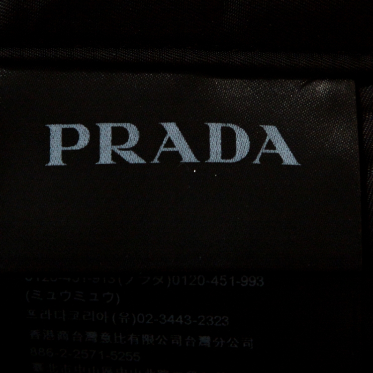 مملوكة مسبقًا Prada Black Nylon Gabardine Bermuda Shorts M