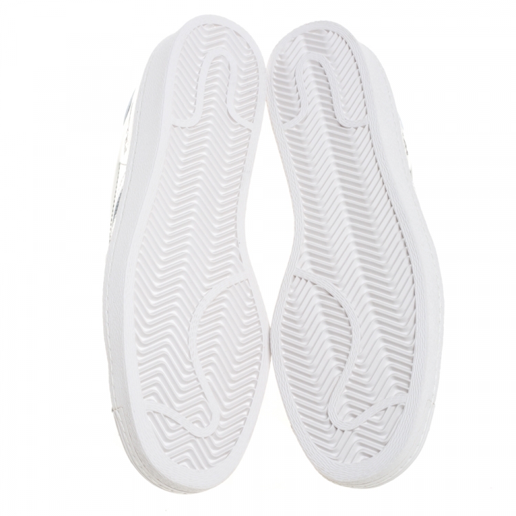 مملوكة مسبقًا Prada x Adidas Silver/White Leather Superstar Low Top Sneakers Size 44 2/3