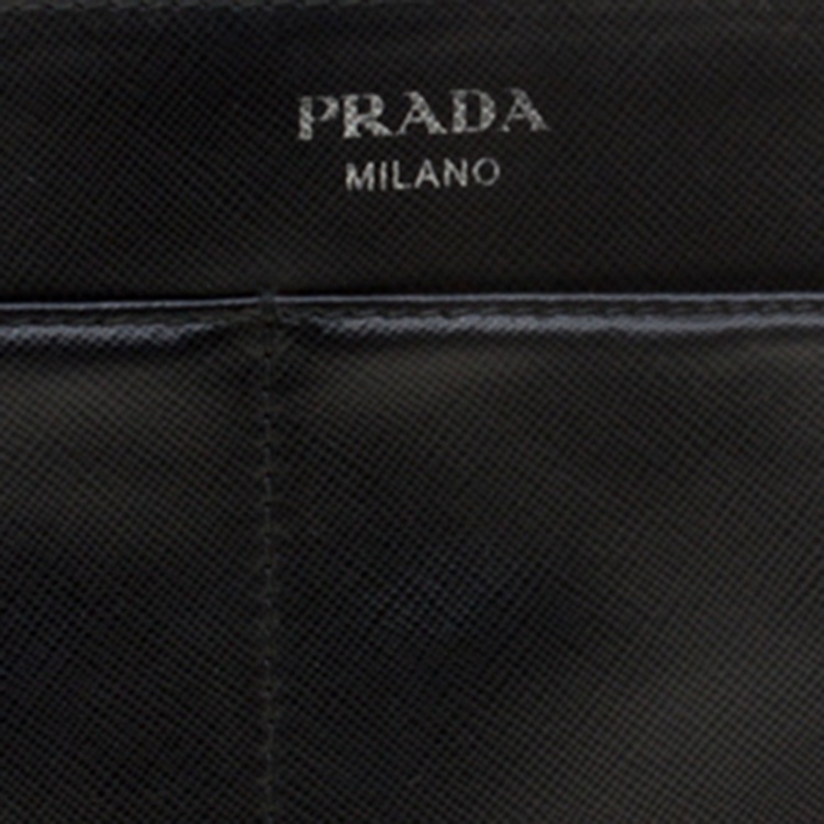 مملوكة مسبقًا Prada Black  Saffiano Leather Messenger Bag