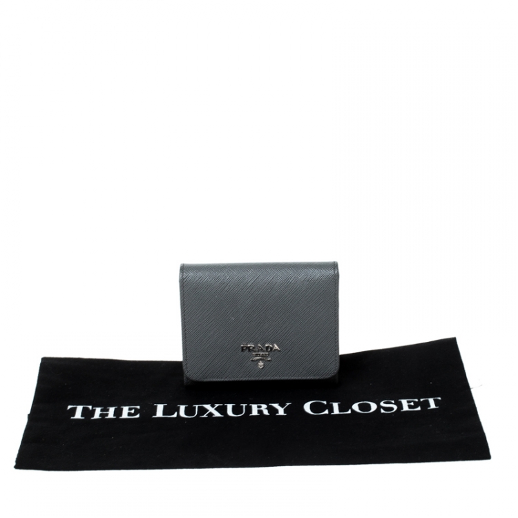 Pre Owned Prada Dark Grey Saffiano Leather Trifold Wallet