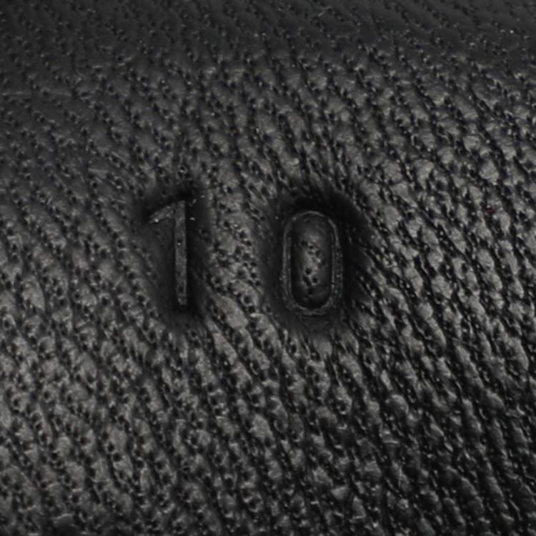 مملوكة مسبقًا Fendi Black Leather Low Top Sneakers Size 44