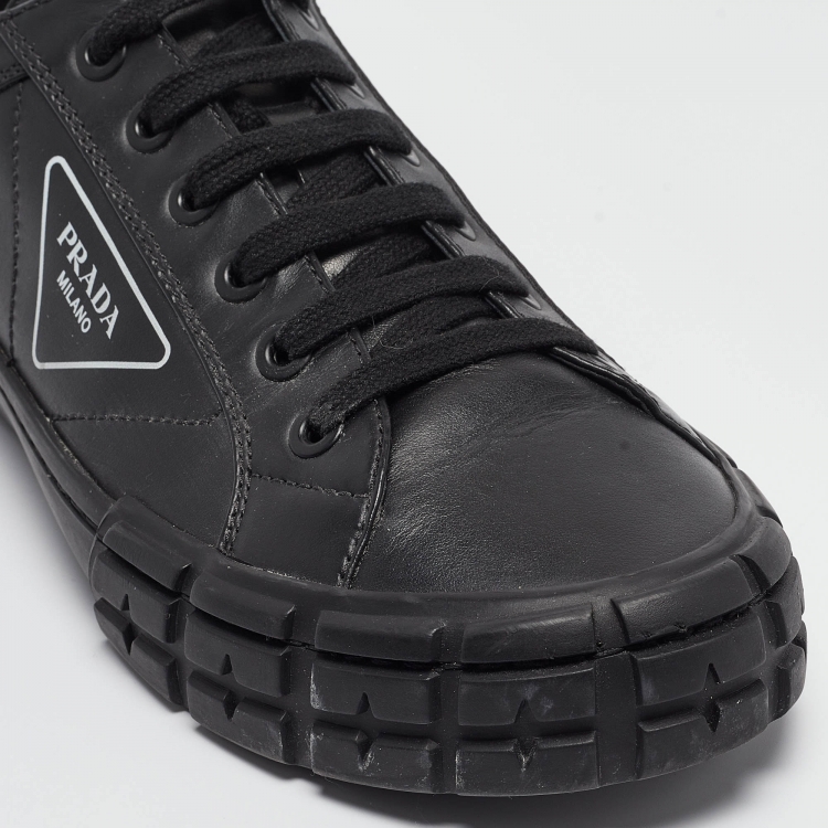 Pre Owned Prada Black Leather Low Top Sneakers Size 44