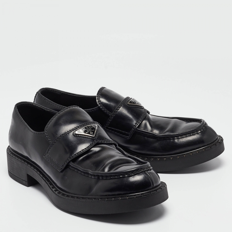 Pre Owned Prada Black Leather Badge Front Chocolate Brushed Loafers Size 43
