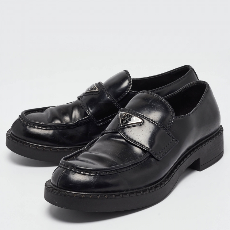 Pre Owned Prada Black Leather Badge Front Chocolate Brushed Loafers Size 43