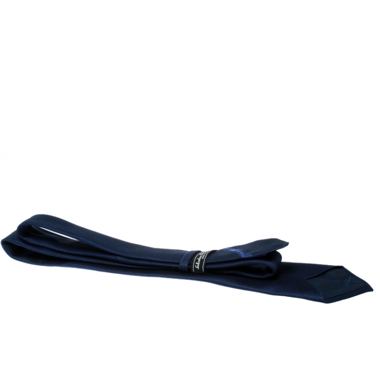 Pre Owned Salvatore Ferragamo Blue Textured Silk Jacquard Tie