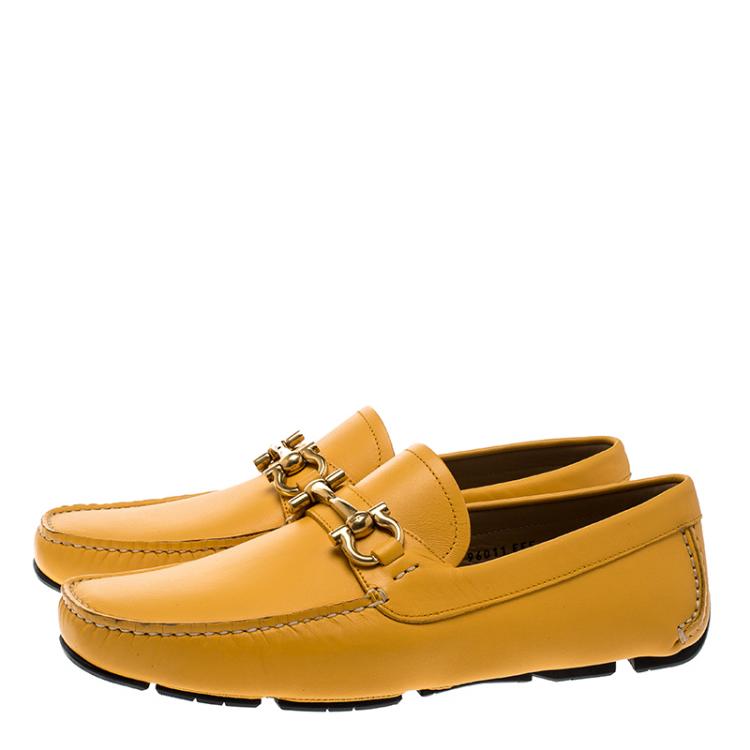 Pre Owned Salvatore Ferragamo Mustard Leather Parigi Gancini Driver Loafers Size 41