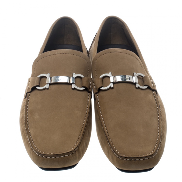 مملوكة مسبقًا Salvatore Ferragamo Dark Beige Nubuck Londra Loafers Size 42