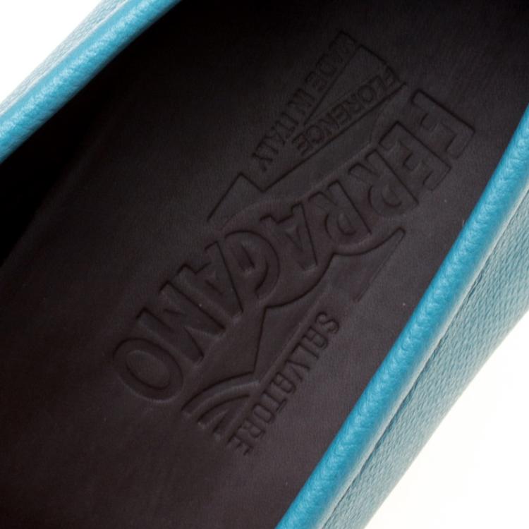 مملوكة مسبقًا Salvatore Ferragamo Blue Leather Mason Gancio Bit Loafers Size 42