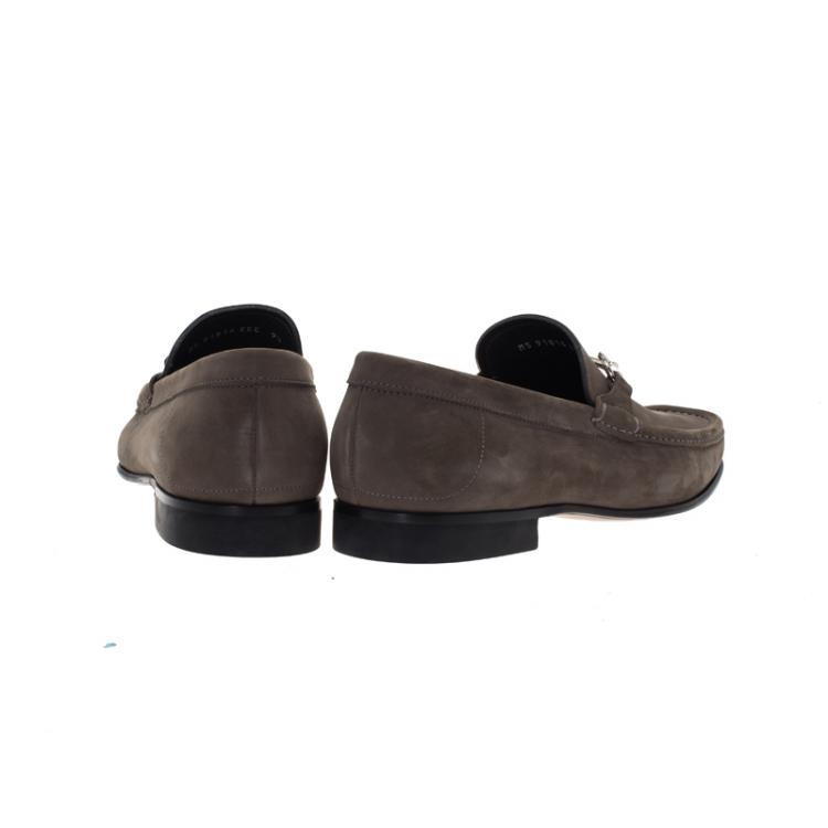مملوكة مسبقًا Salvatore Ferragamo Grey Nubuck Maurice Gancio Bit Loafers Size 42.5