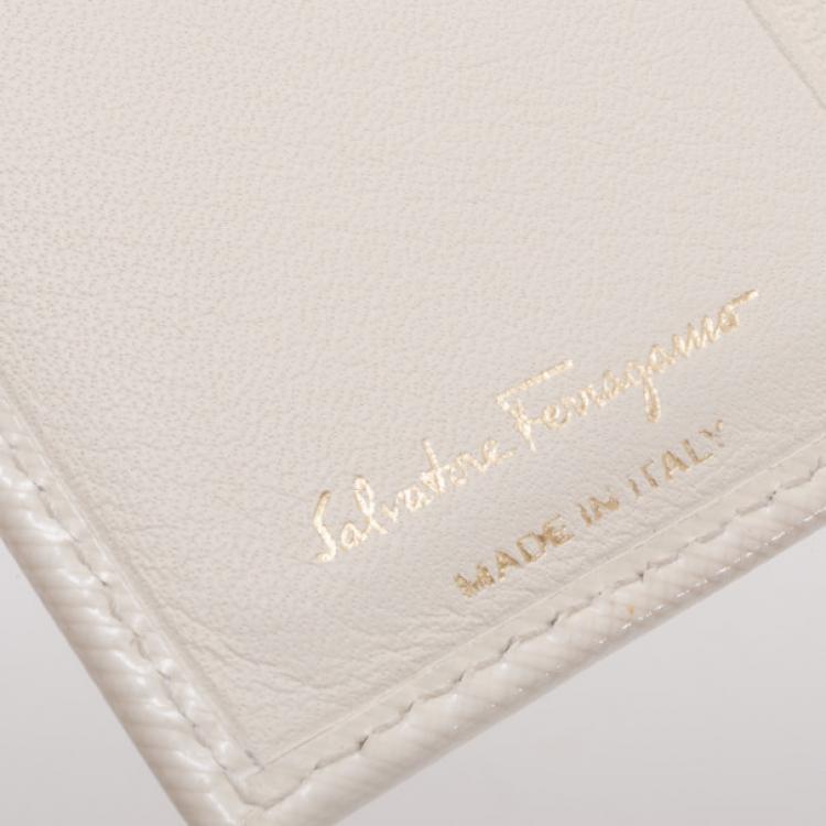 Pre Owned Salvatore Ferragamo White Patent Orico Billfold Wallet