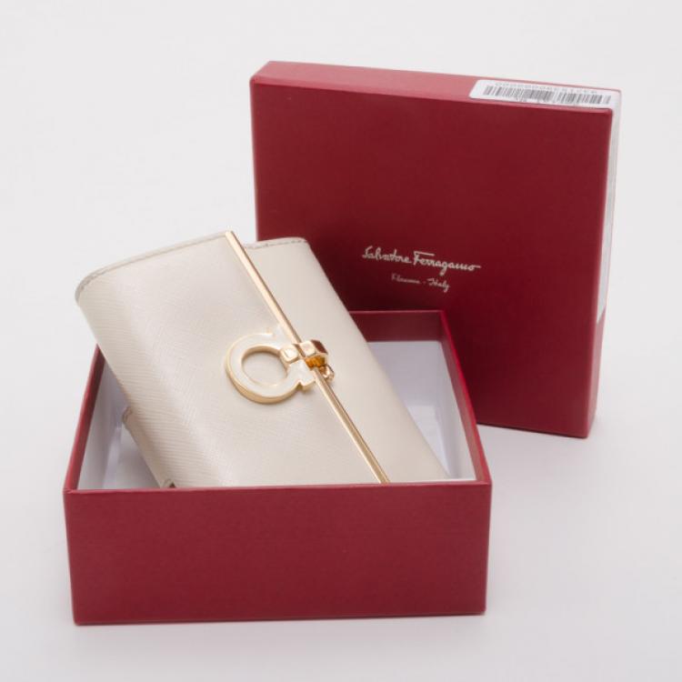 Pre Owned Salvatore Ferragamo White Patent Orico Billfold Wallet