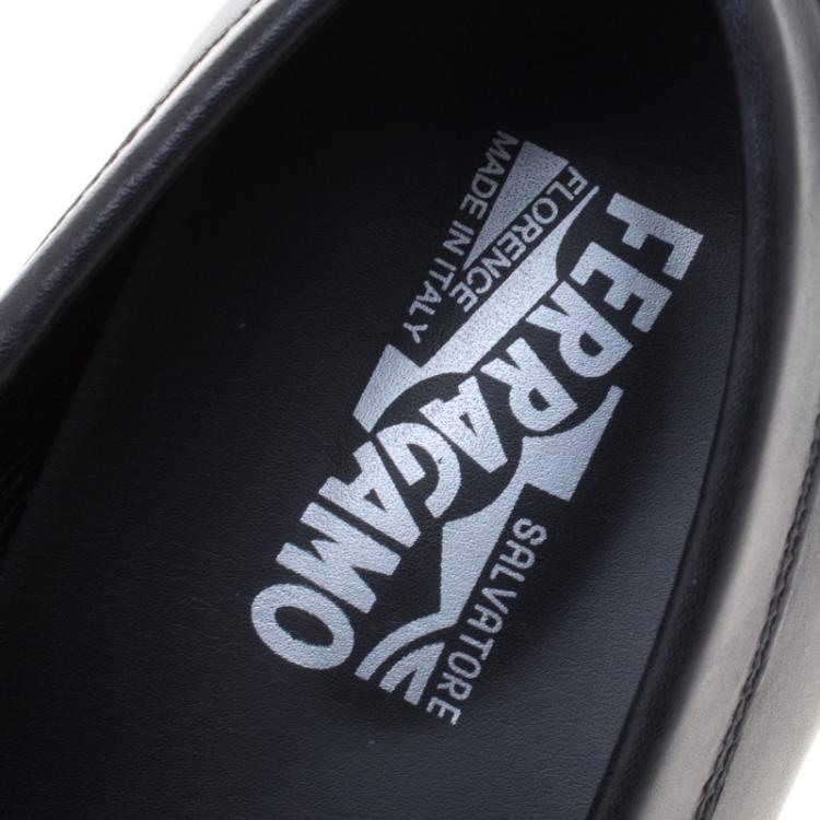 مملوكة مسبقًا Salvatore Ferragamo Black Leather Sardegna Loafers Size 42.5