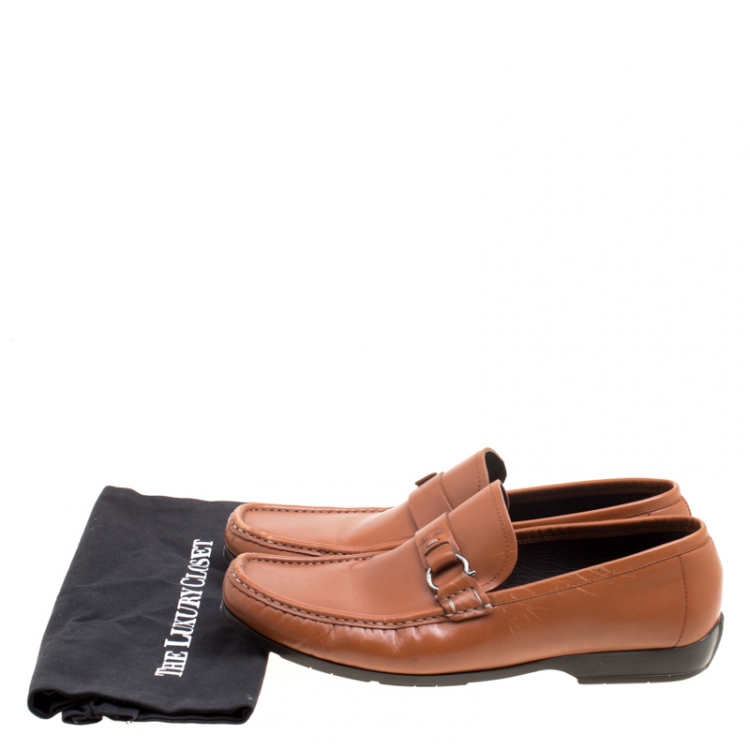 مملوكة مسبقًا Salvatore Ferragamo Brown Leather Gancini Loafers Size 44.5