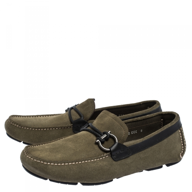 مملوكة مسبقًا Salvatore Ferragamo Green Suede Gancio Bit Loafers Size 42