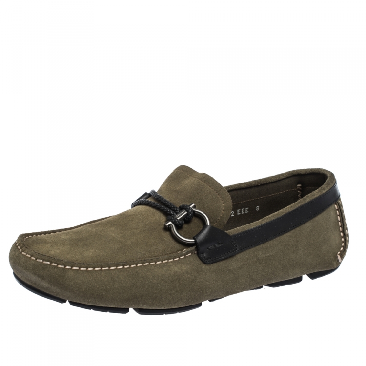 مملوكة مسبقًا Salvatore Ferragamo Green Suede Gancio Bit Loafers Size 42