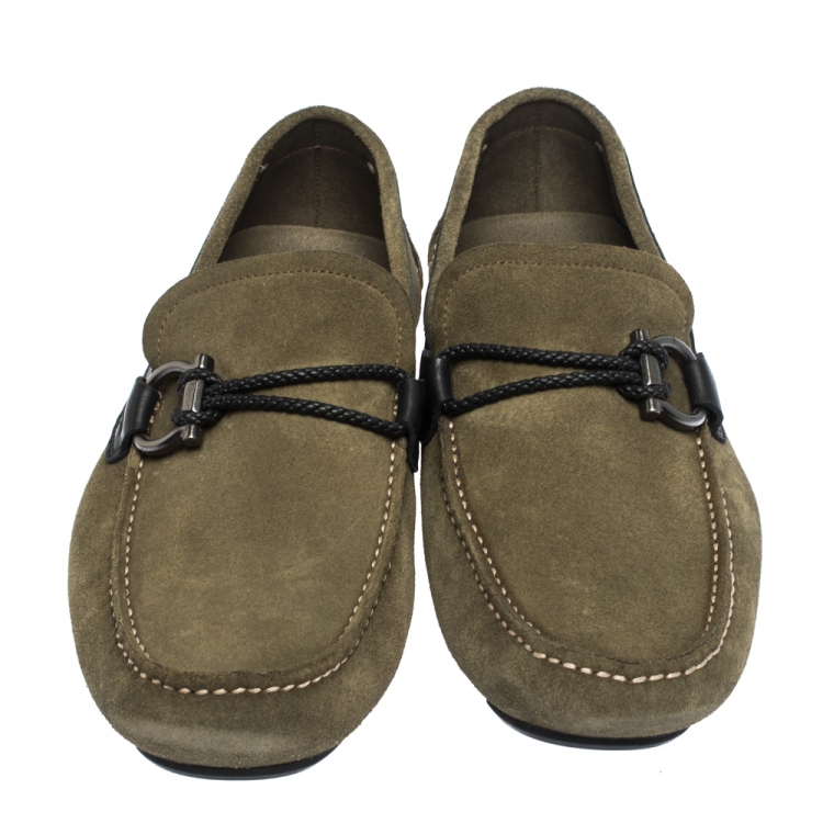 مملوكة مسبقًا Salvatore Ferragamo Green Suede Gancio Bit Loafers Size 42