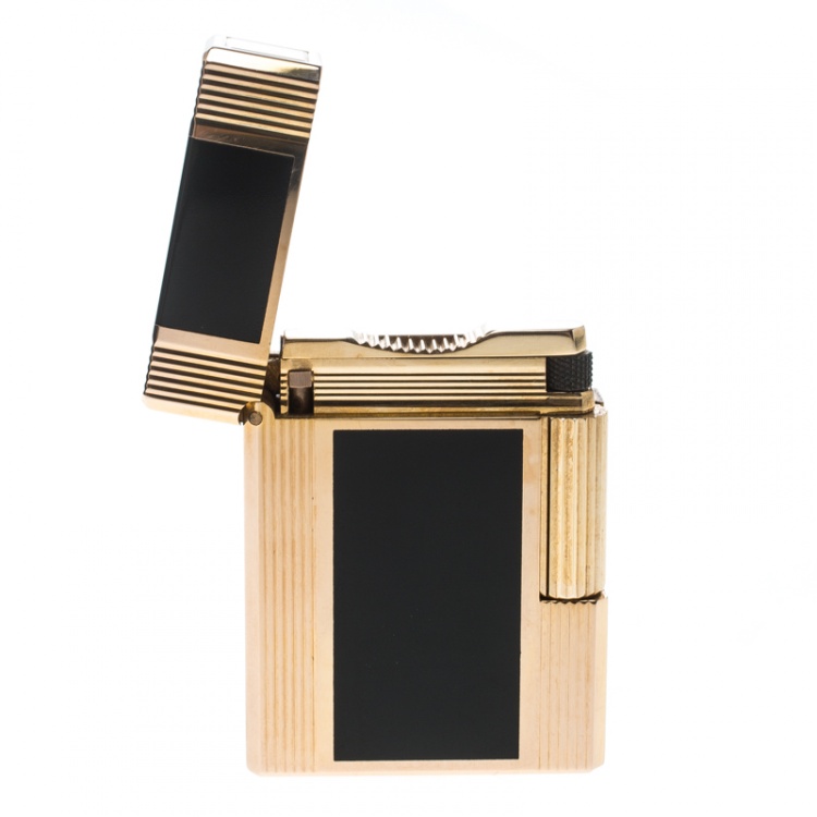 Pre Owned S.T. Dupont Black Chinese Lacquer Textured Gold Plated Lighter
